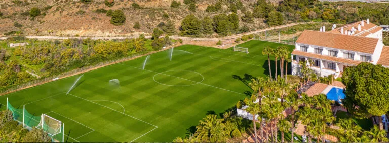 Alhaurin-el-grande-Futbol-resort-768x284 Instalaciones deportivas en Málaga para equipos de fútbol
